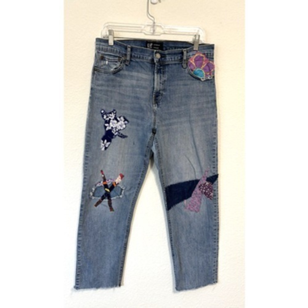 Gap Jeans Womens 30 Regular Cropped Boyfriend Patched Distressed Mid Rise Denim